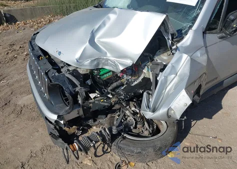 2017 Jeep Renegade Latitude Fwd из США, поврежденный, VIN ZACCJABB3HPE99803